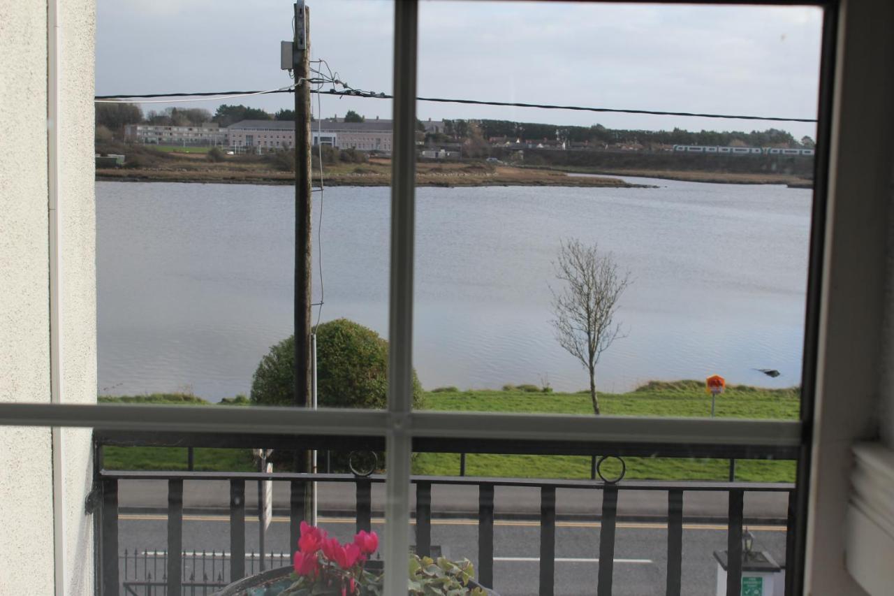 The Light House Hotell Galway Exteriör bild