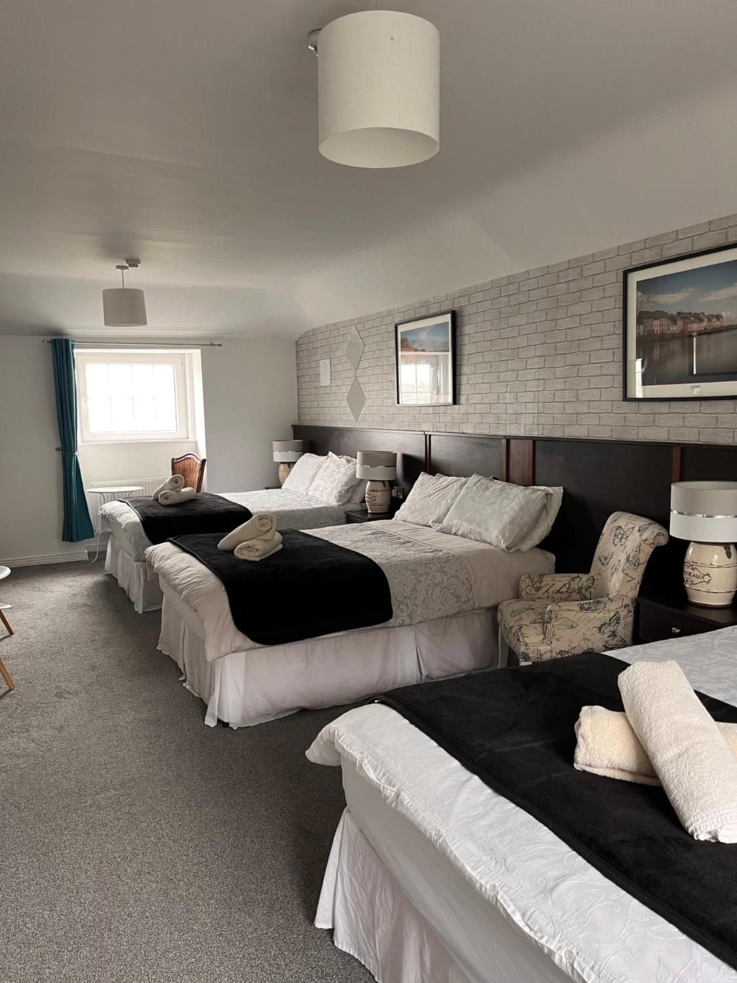 The Light House Hotell Galway Exteriör bild