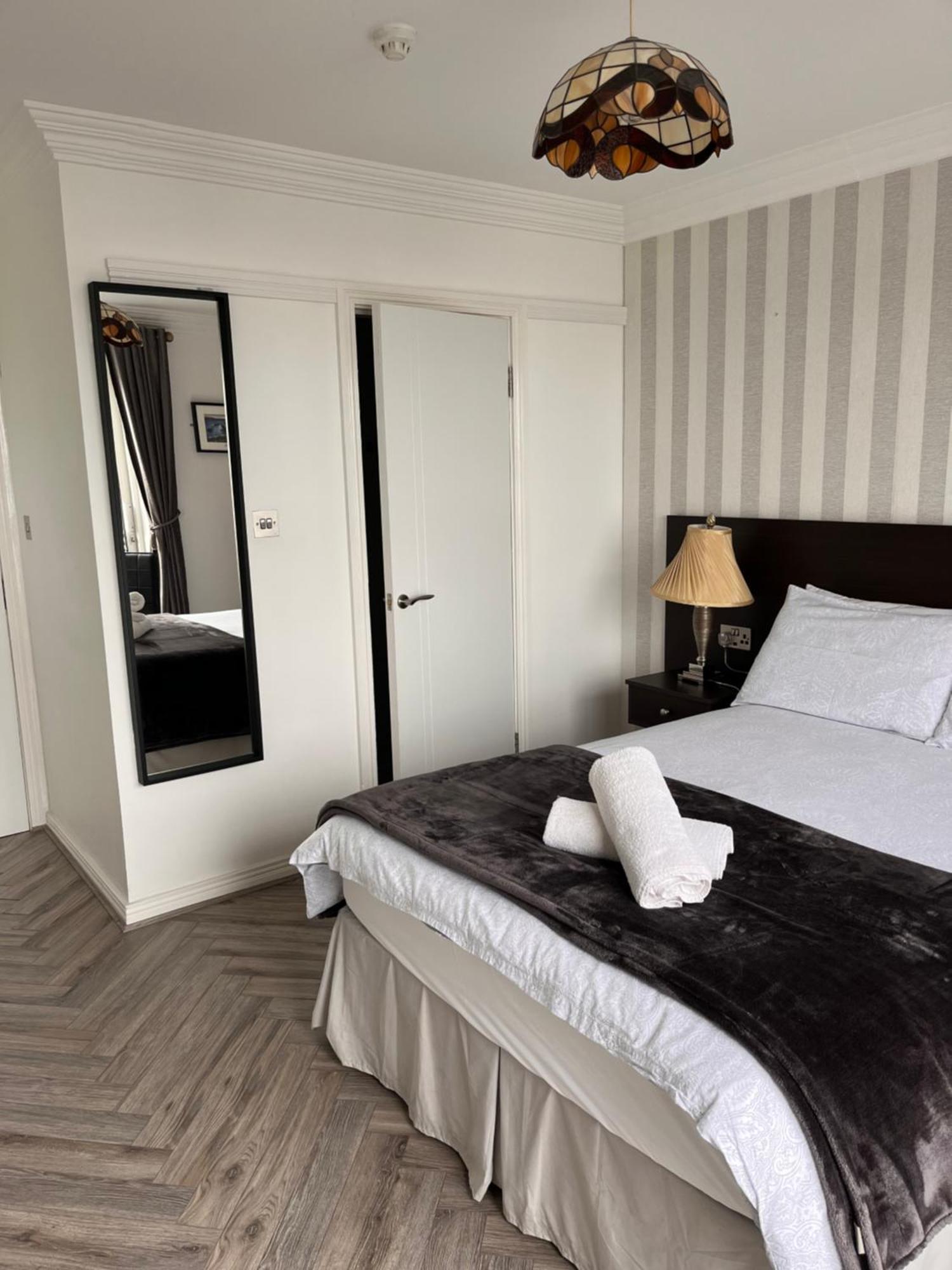 The Light House Hotell Galway Rum bild
